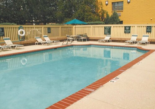 La Quinta Inn by Wyndham Colorado Springs Garden of the Gods, Book Hotel Hoteller i Columbia med parkering, Parkering