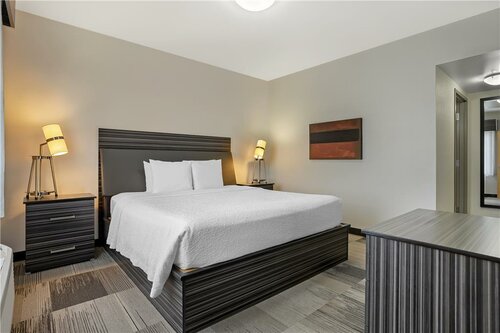 Best Western Plus Airport Inn & Suites, Book Hotel Hoteller i Saskatchewan med pool, Swimmingpool