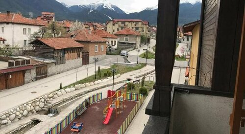 Къща за Гости Дурчова Къща, Забронировать Отель Отели Банско с парковкой, рядом с Муниципалитет Банско, Парковка