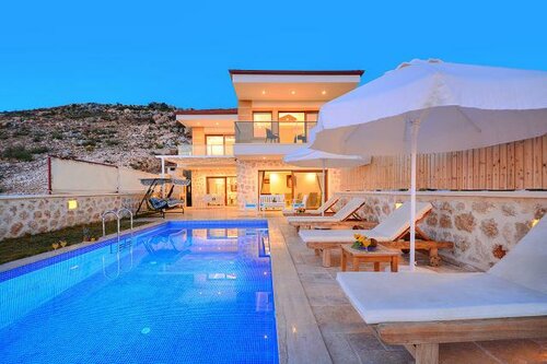 Korunakli Villa Zara