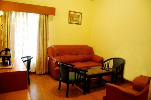 Sunshine Grand Hotel, Varaa Hotelli Uthagamandalam Tamil Nadu