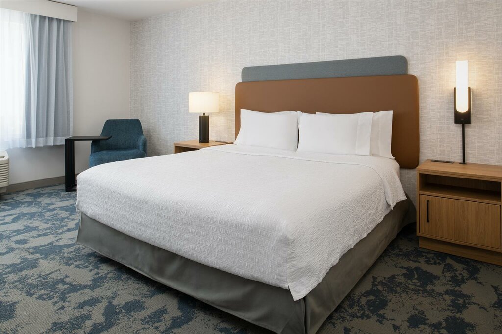 Hampton Inn & Suites Redding
