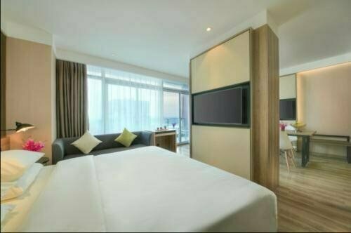 Shanghai T Plus Hotel Residence, Buchen Sie Hotel Hotels mit Pool in Shanghai, Schwimmbad