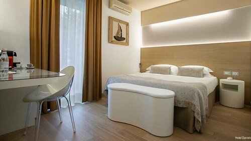 Hotel Daniele, Book Hotel Pineta 