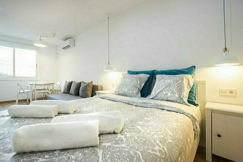 Hotelito Boutique Mercat, Забронировать Бутик-отель Оспиталет-де-Льобрегат Барселона, рядом с Кан Триэс Горналь