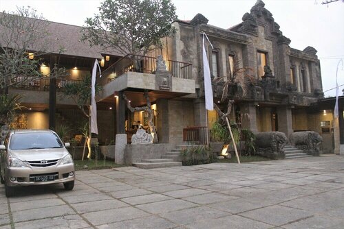 Purana Suite Ubud, Rezerwuj Hotel Hotele w Gianyar z basenem, Basen