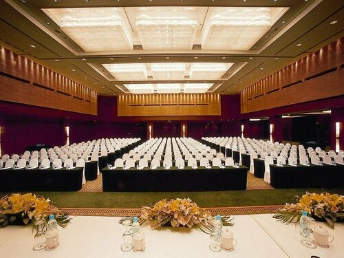 Everbright Convention & Exhibition Centre, Book Hotel Hotels in Shanghai Area with Parking, Parking