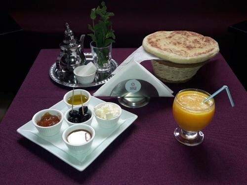 Hôtel Inou, Rezerwuj Hotel Aurir 