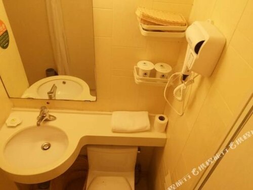 Greentree Inn Nanjing China Gate Subway Station Express, Book Hotel Hotels in Jiangsu with Parking, Parking