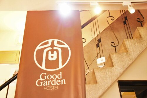 Good Garden Lady's Hostel, Book Hostel / Vandrerhjem West Central District 