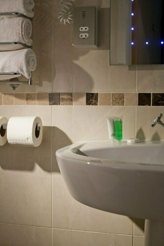 Shave Cross Rooms, Rezervați Bed and Breakfast Hoteluri de afaceri în Merseyside, 4* 5*