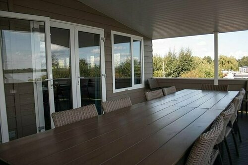 Nice and Cosy Chalet With ac and Sloop, Забронировать Шале Отели Гитхорн с парковкой, Парковка