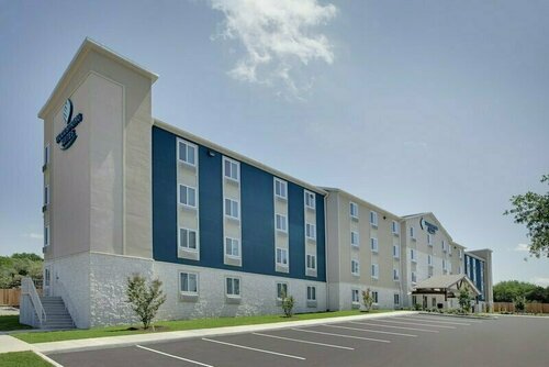WoodSpring Suites San Antonio Stone Oak, Book Hotel Hoteller i Bexar County med parkering, Parkering
