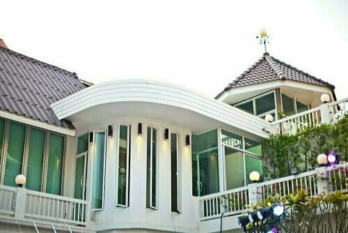 Paradise Hotel, Rezervovat Hotel Udon Thani 