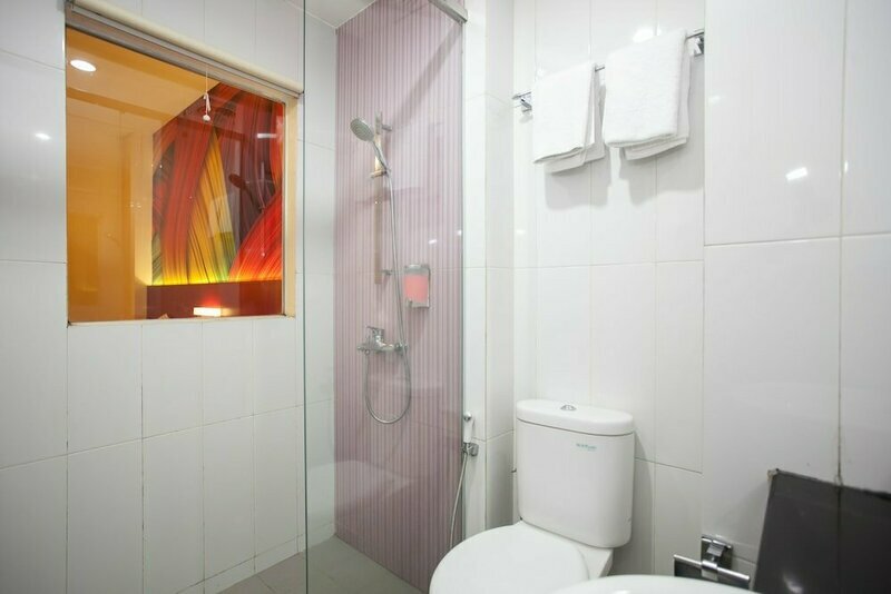 RedDoorz near Hawaii Water Park