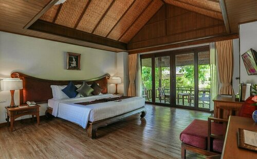 Nora Beach Resort & Spa, Забронировать Курортный отель Отели провинции Сурат Тхани 4 звезды, 4*
