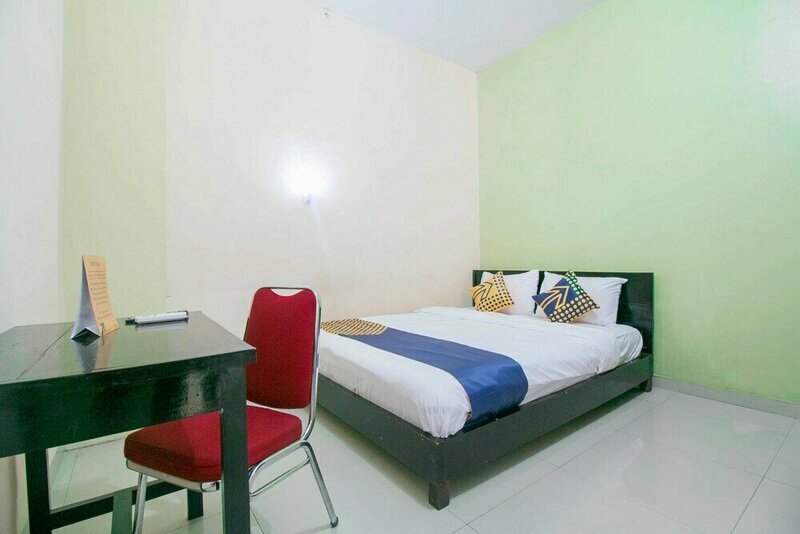 Grand Azizah by Oyo Rooms