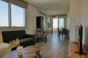 Phaedrus Living Coral Suites Bliss