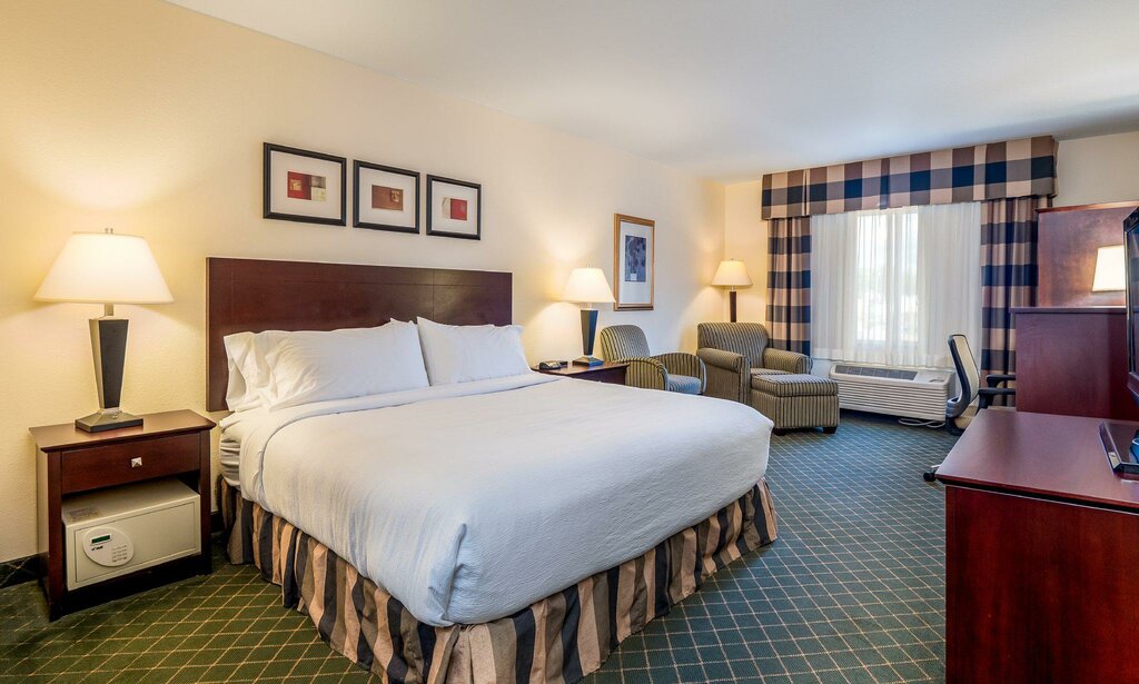 Holiday Inn Conference Ctr Marshfield