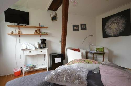Bloemenhoeve, Prenota Hotel Oudkerk Frisia