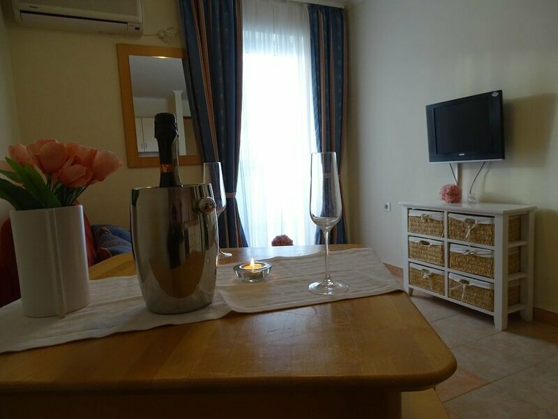 Aparthotel Castrum Novum