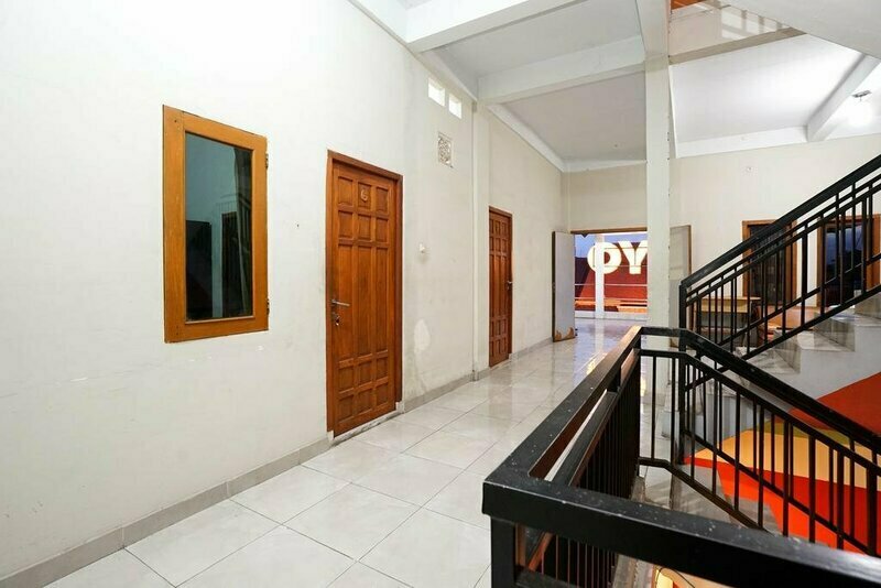 Homestay Kartika, Jl. Gayungsari Xi/29 Sby