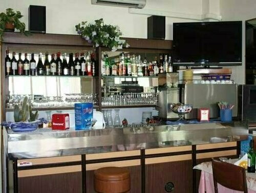Hotel Villa Hermosa, Забронировать Отель Отели Риччоне с парковкой, Парковка