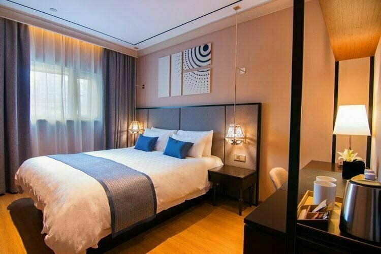 Yitel Shanghai West Yanan Road