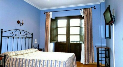 Alda Puerto Calderón, Rezerwuj Hotel Hotele w Kantabria z parkingiem, Parking