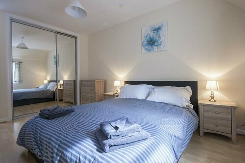 8 Varis Apartments, Rezervasyon Daire Forres otoparklı oteller, Otopark