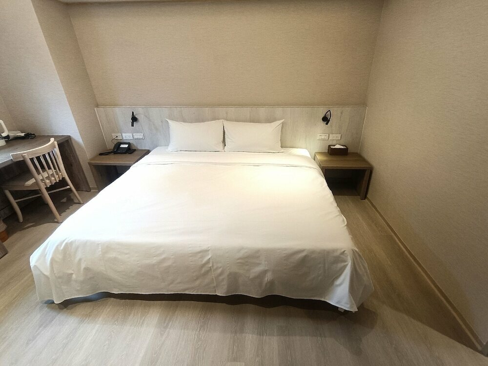 Jing Jing Holiday Hotel