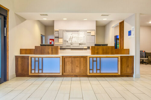 Holiday Inn Express Hotel & Suites Custer by IHG, Забронировать Отель Кастер Wind Cave National Park
