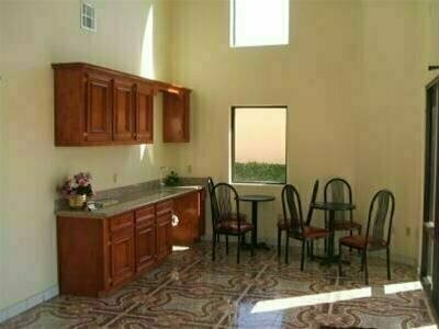 Scottish Inns & Suites West Sam Pkwy S Houston, Tx, Buchen Sie Hotel Hotels in Harris mit Parkplatz, Parkplätze