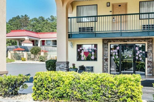 Days Inn Macon I-475, Prenota Hotel Hotel a Georgia con parcheggio, Parcheggio