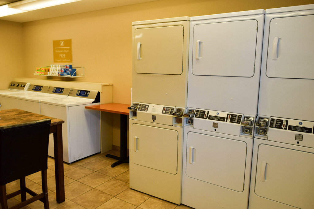 Sonesta Simply Suites Wichita Airport