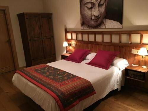 Hostal Otsoa, Buchen Sie Hotel Ezcároz Irati Forest