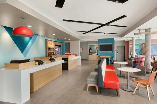 avid hotel Fayetteville West by IHG, Забронировать Отель Фейетвилл Northwest Arkansas