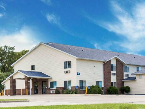 Rodeway Inn Cedar Rapids Westdale, Забронировать Мини-отель Мотели Сидар-Рапидс, Мотель