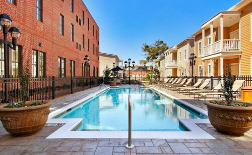 Residence Inn Savannah Downtown Historic District, Забронировать Отель Отели Саванны 3 звезды, рядом с Греческая православная церковь Святого Павла, 3*