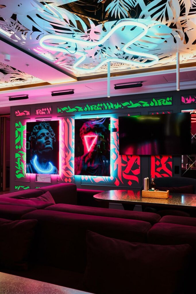 Avulus Cyber Hotel