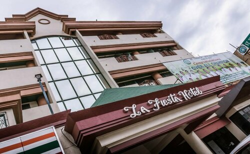 La Fiesta Hotel, Reservar Hotel Hotéis em Iloilo com Estacionamento, Estacionamento
