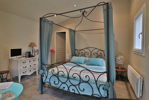 Le Mas de Bertagne, Book Hotel Hoteller i Carros med parkering, Parkering