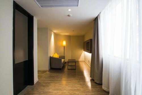 Home Inn Plus Shanghai Xintiandi Lujianbang Road Subway Station, Varaa Hotelli Shanghai Shanghai