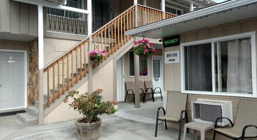 City Centre Motel, Buchen Sie Motel Creston Kootenay Rockies