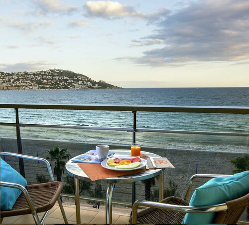 Hotel Monterrey Roses by Pierre & Vacances, Забронировать Отель Отели Росас с бассейном, Бассейн