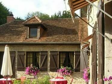 Hostellerie des Monts de Vaux, Book Hotel Hoteller i Burgund med parkering, Parkering