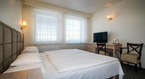 Hotel Kahlberg, Забронировать Отель Отели Крыница-Морска с бассейном, Бассейн