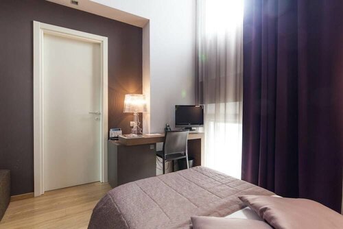 Hotel Michelangelo, Book Hotel Hotels in Forlì with Parking, Parking