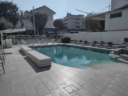 Ferretti Beach Hotel, Забронировать Отель Римини - центр города Римини
