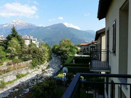 Residence Liro, Book Hotel Hotels in Como with Parking, Parking